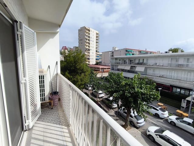Appartement de 2 chambres à louer à Gandia - 900 € (Ref: 9978895)