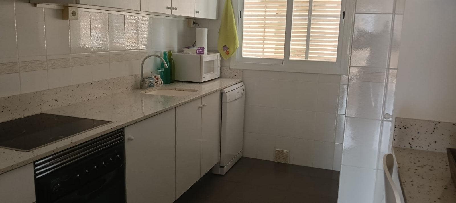 2 Zimmer Apartment zu vermieten in Gandia mit Pool Garage - 650 € (Ref: 9983026)