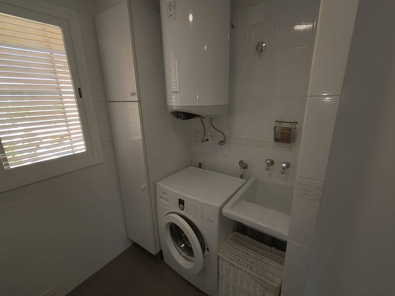 2 Zimmer Apartment zu vermieten in Gandia mit Pool Garage - 650 € (Ref: 9983026)