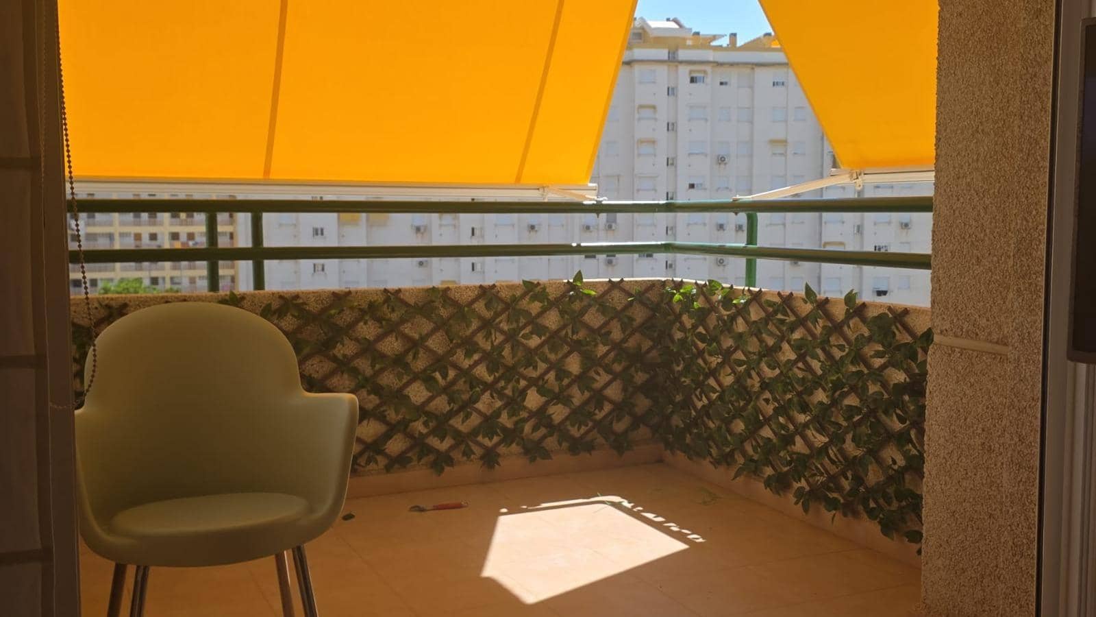 2 Zimmer Apartment zu vermieten in Gandia mit Pool Garage - 650 € (Ref: 9983026)