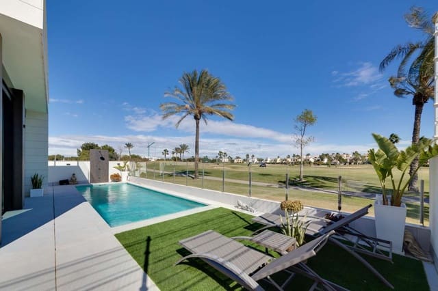 3 soverom Villa til salgs i Pinar de Campoverde, Pilar de la Horadada med svømmebasseng garasje - € 535 000 (Ref: 9078864)