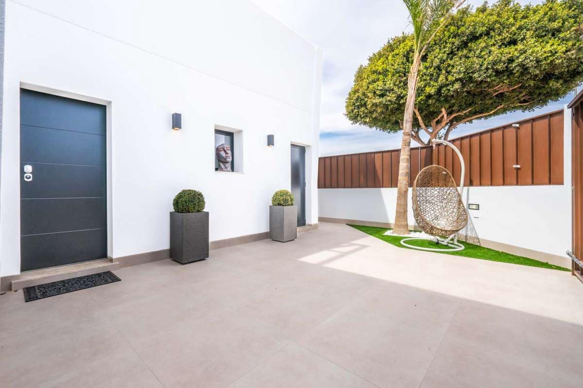 3 soveværelse Semi-Rækkehus til salg i Torre-Pacheco med swimmingpool garage - € 325.950 (Ref: 9079369)