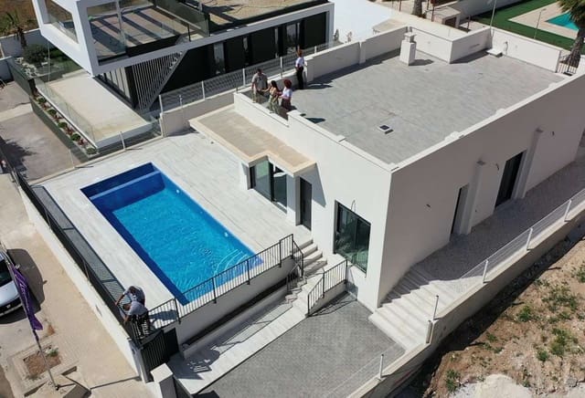 3 soveværelse Semi-Rækkehus til salg i Polop med swimmingpool garage - € 500.000 (Ref: 9079647)