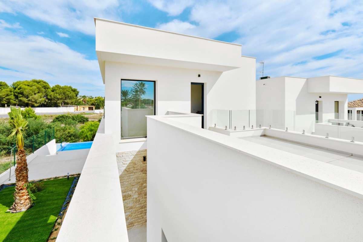 3 bedroom Villa for sale in Orihuela Costa with pool garage - € 760,000 (Ref: 9085548)