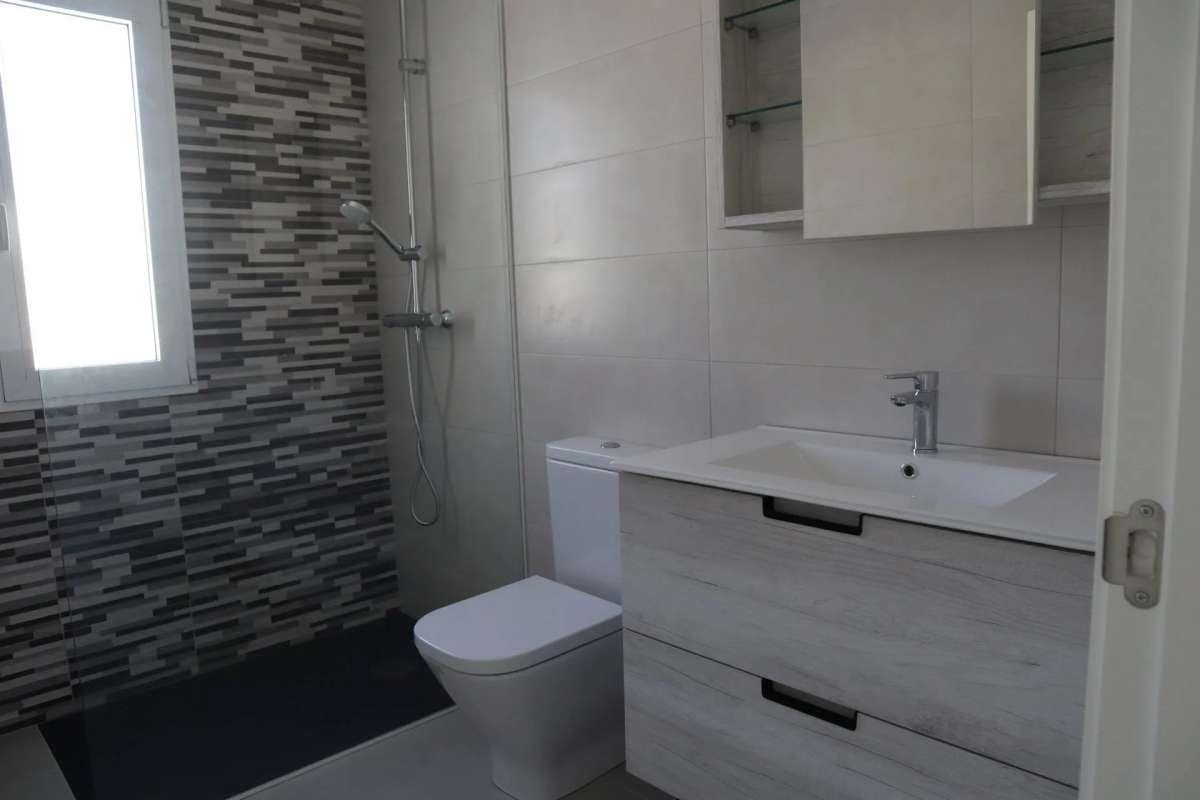 3 bedroom Villa for sale in La Romana with pool garage - € 320,000 (Ref: 9114416)