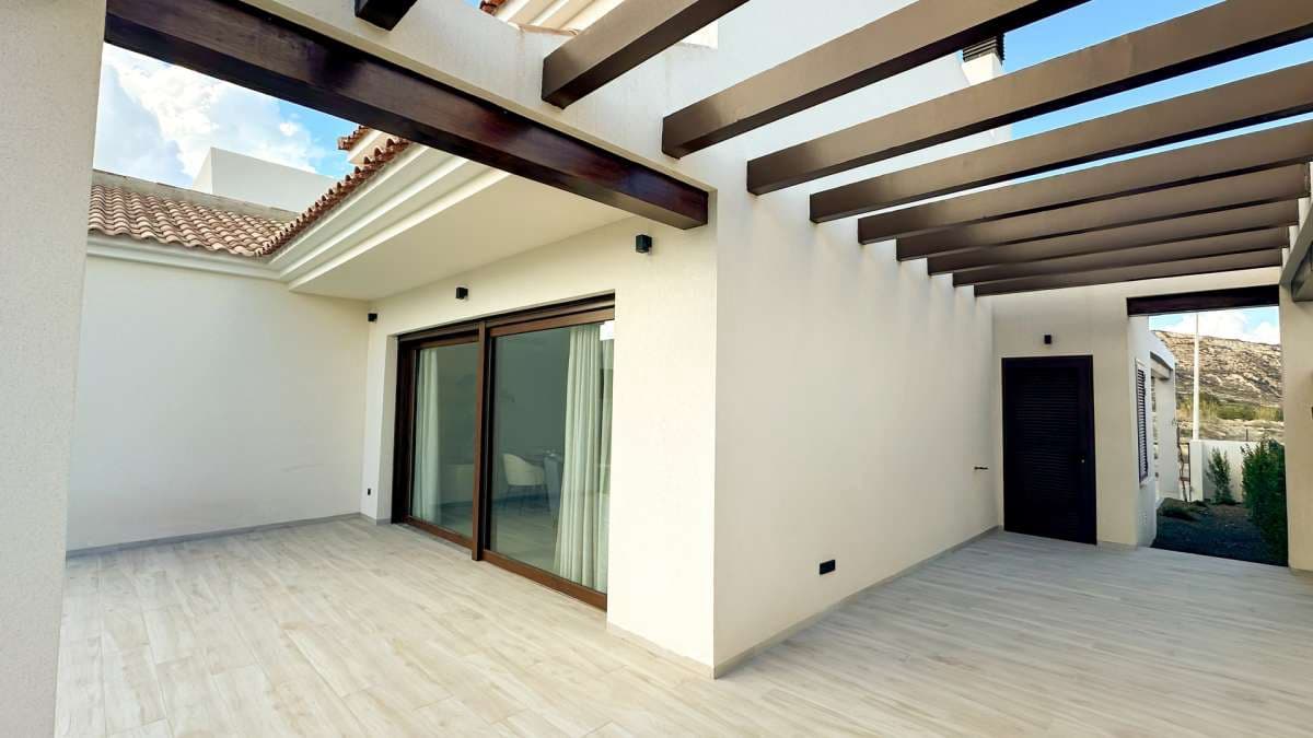 3 bedroom Villa for sale in Algorfa with pool garage - € 555,000 (Ref: 9338710)