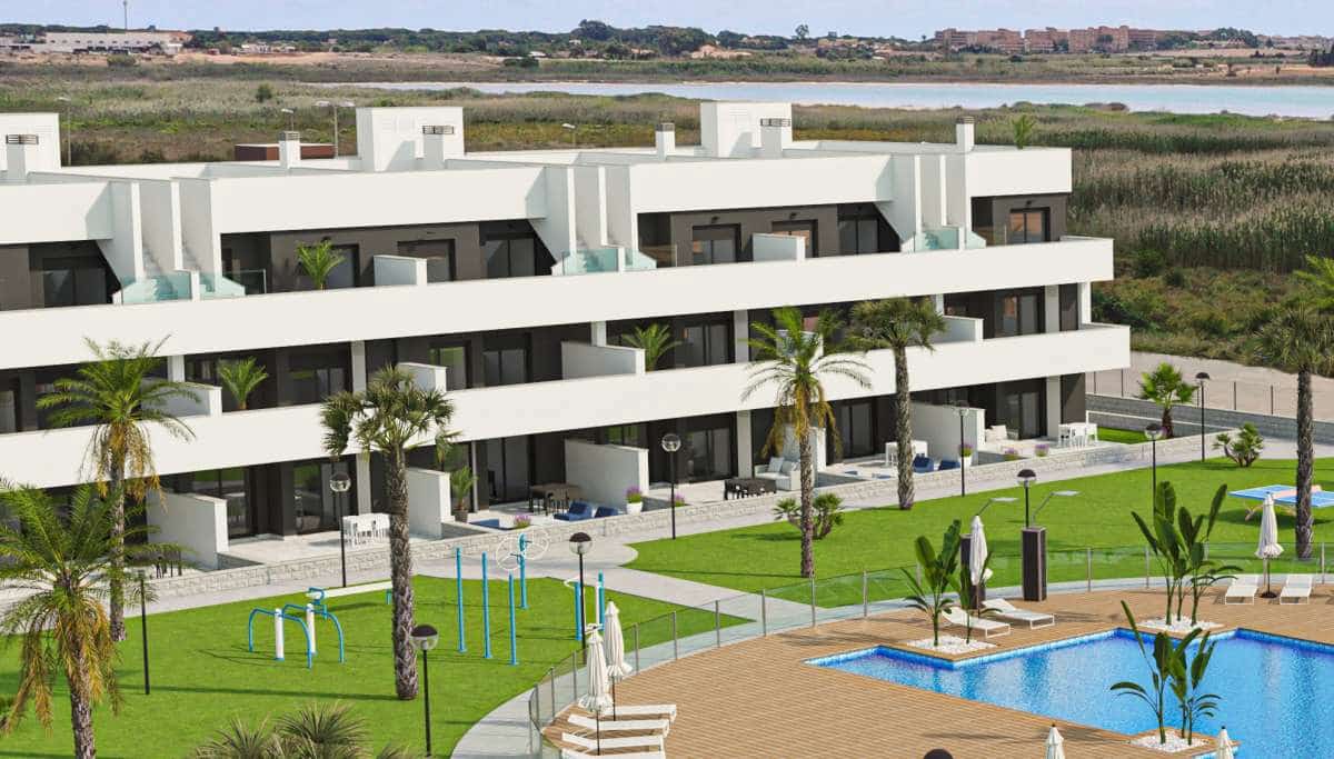 3 chambre Appartement à vendre à Guardamar del Segura avec piscine garage - 232 000 € (Ref: 9338716)