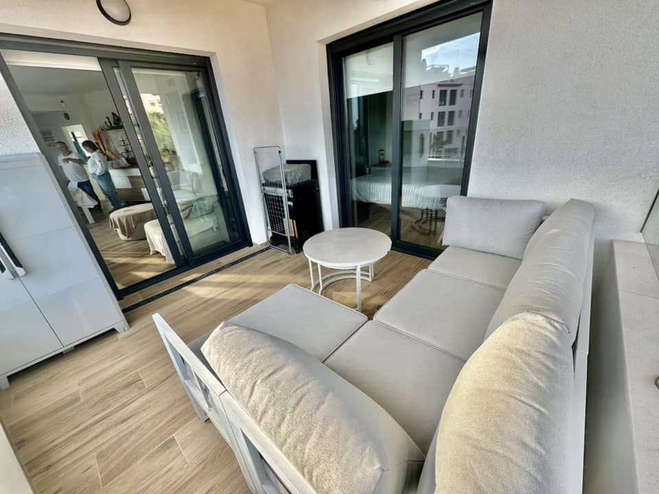 2 bedroom Apartment for sale in Villamartin with pool - € 228,700 (Ref: 9338725)