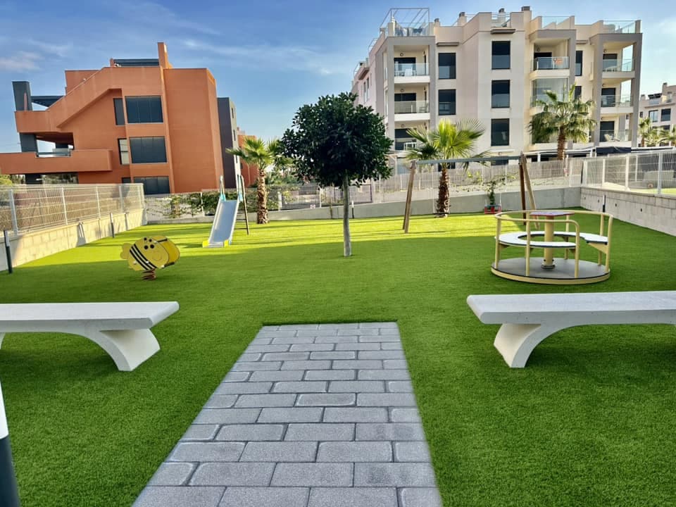 2 bedroom Apartment for sale in Villamartin with pool - € 228,700 (Ref: 9338725)