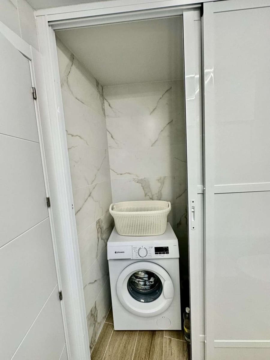 2 bedroom Apartment for sale in Villamartin with pool - € 228,700 (Ref: 9338725)