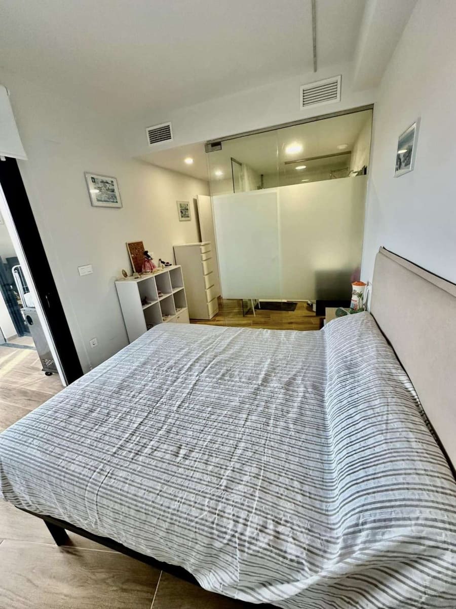 2 bedroom Apartment for sale in Villamartin with pool - € 228,700 (Ref: 9338725)