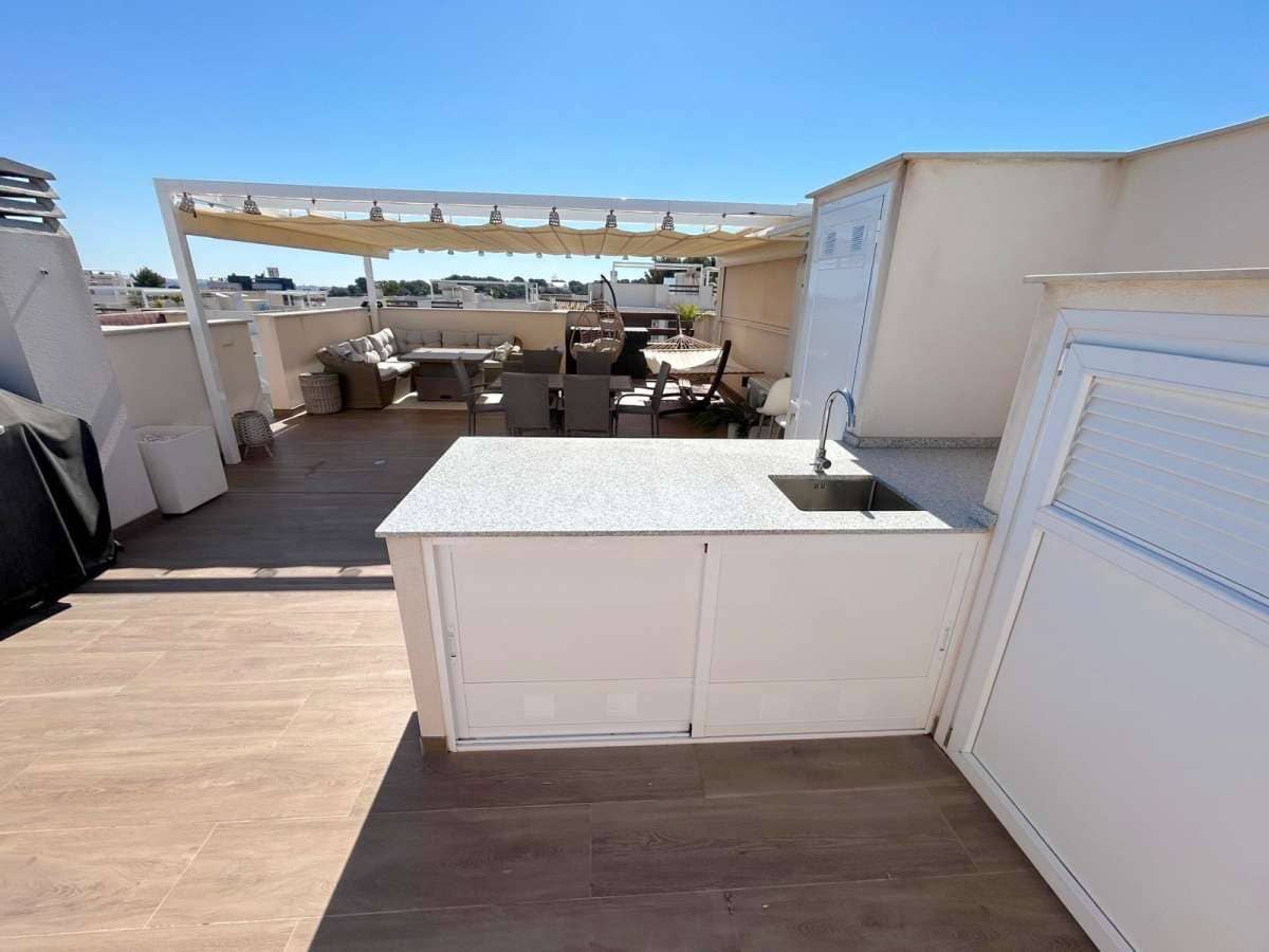 3 chambre Appartement à vendre à Torrevieja avec garage - 359 000 € (Ref: 9338753)