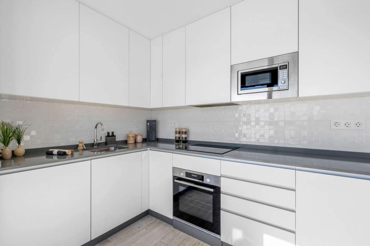 4 sypialnia Willa na sprzedaż w Los Alcazares z basenem garażem - 649 000 € (Ref: 9401198)