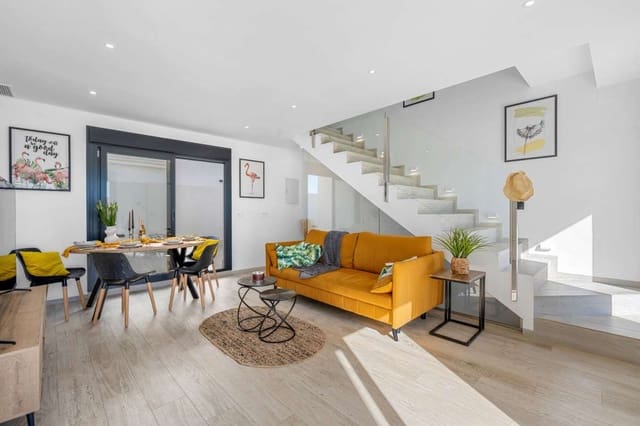 4 sypialnia Willa na sprzedaż w Los Alcázares z basenem garażem - 649 000 € (Ref: 9401198)