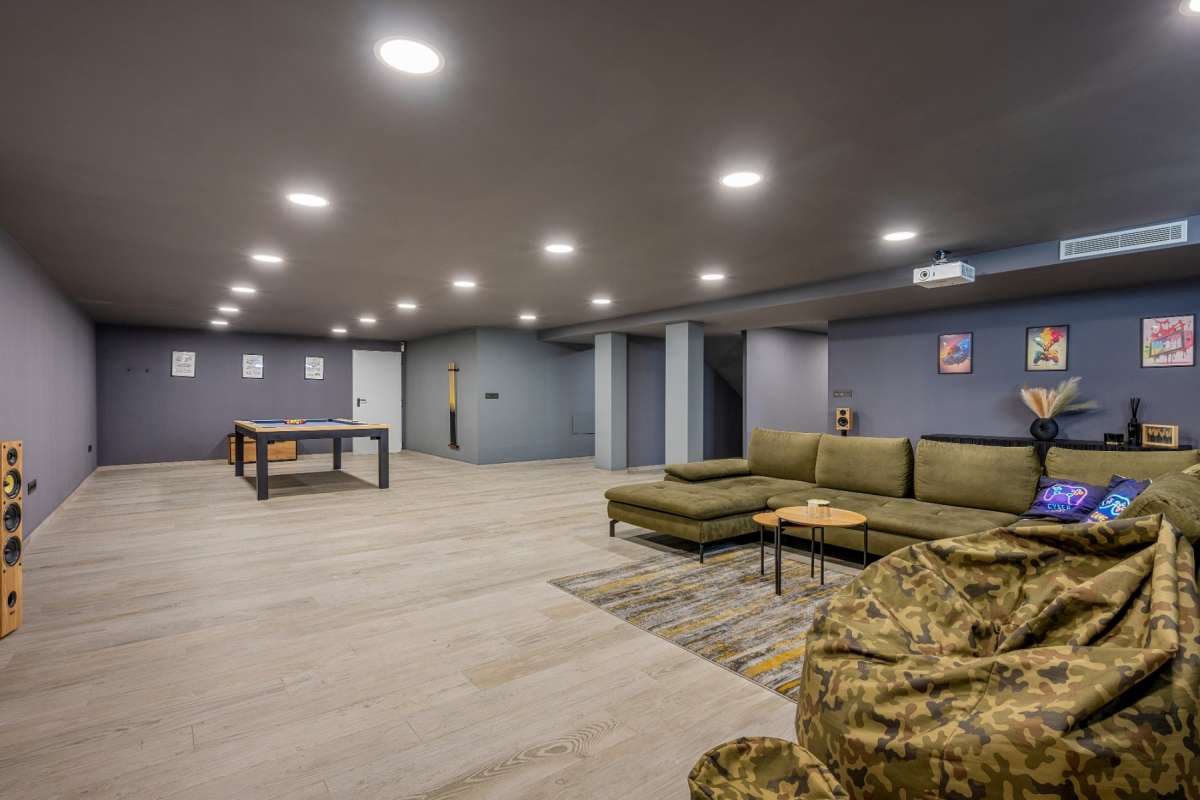 4 sypialnia Willa na sprzedaż w Los Alcazares z basenem garażem - 649 000 € (Ref: 9401198)