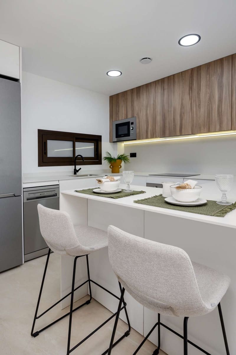 2 soverom Leilighet til salgs i Los Alcazares med garasje - € 320 000 (Ref: 9401199)