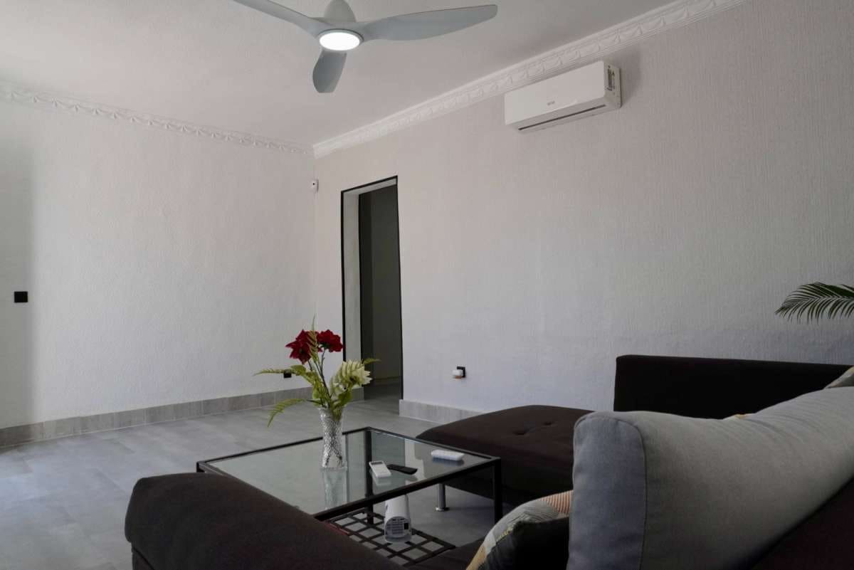 5 bedroom Villa for sale in Ciudad Quesada with garage - € 458,000 (Ref: 9401206)