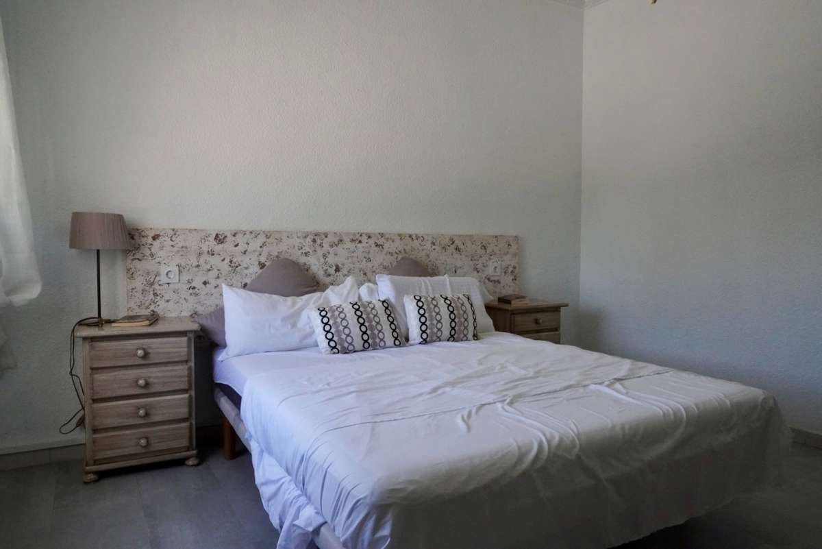 5 bedroom Villa for sale in Ciudad Quesada with garage - € 458,000 (Ref: 9401206)