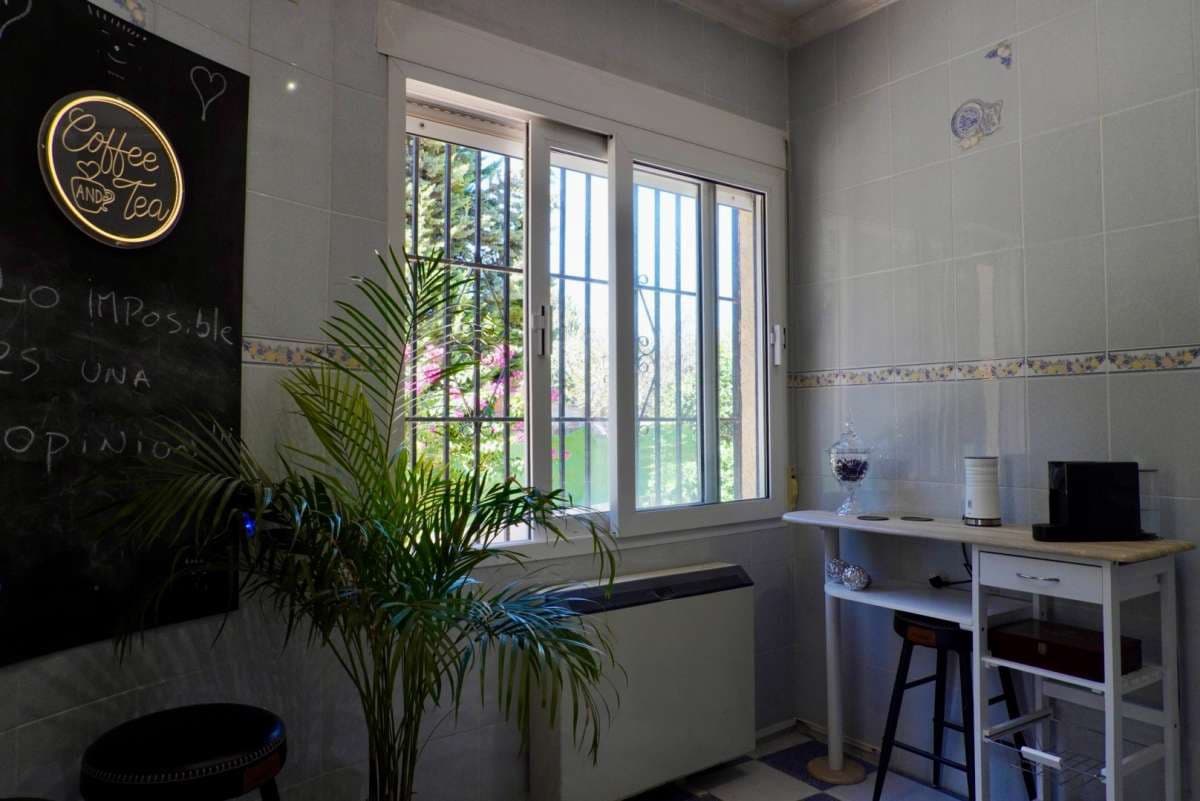 5 bedroom Villa for sale in Ciudad Quesada with garage - € 458,000 (Ref: 9401206)