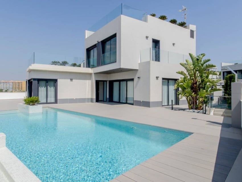 3 slaapkamer Villa te koop in Dehesa de Campoamor - € 1.195.000 (Ref: 9596910)