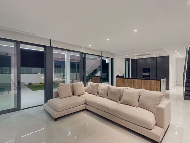 3 makuuhuone Huvila myytävänä paikassa Golf Bahía, Finestrat - 1 200 000 € (Ref: 9596912)