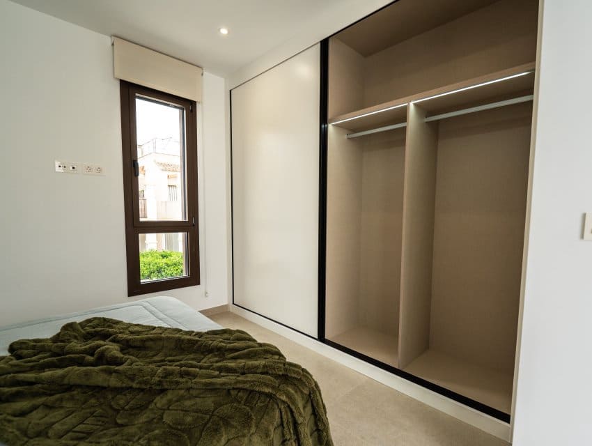 Casa de 3 habitaciones en Heredades en venta - 399.000 € (Ref: 9596917)