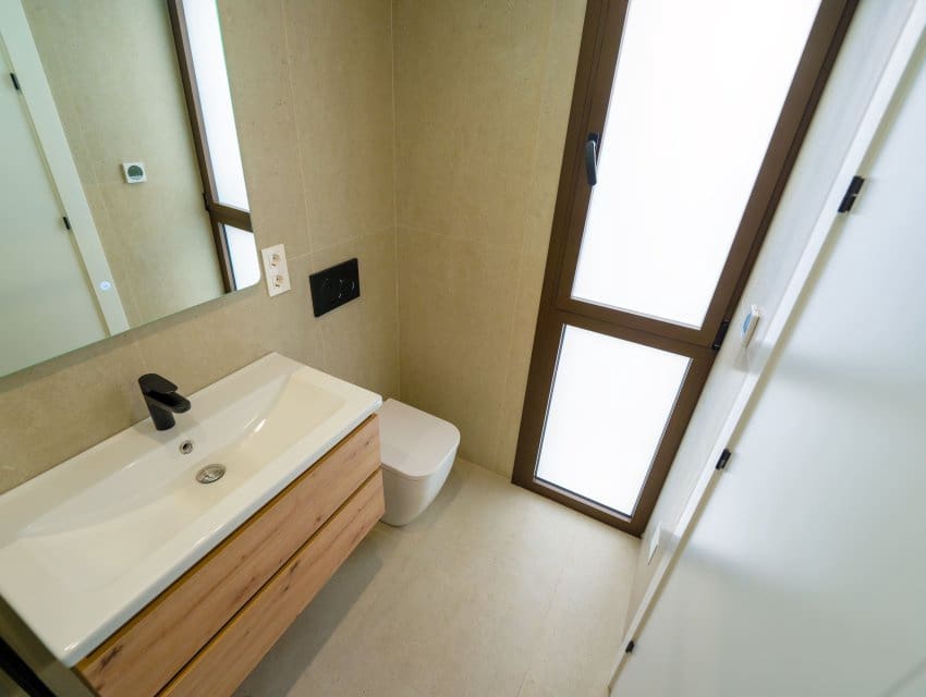 Casa de 3 habitaciones en Heredades en venta - 399.000 € (Ref: 9596917)