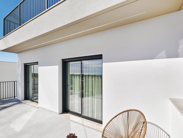 3 slaapkamer Villa te koop in San Miguel de Salinas - € 1.000.000 (Ref: 9596940)