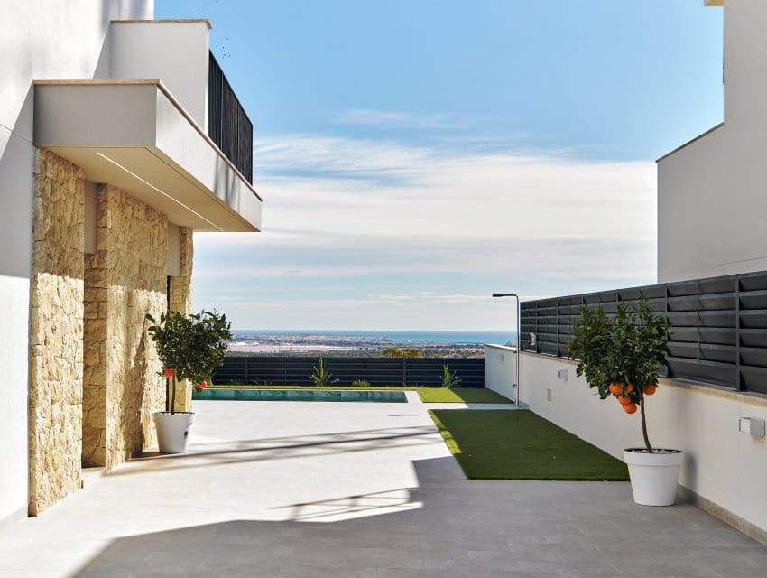 3 slaapkamer Villa te koop in San Miguel de Salinas - € 1.000.000 (Ref: 9596940)