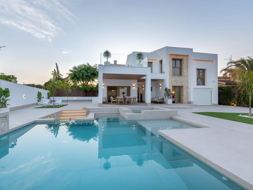 4 makuuhuone Huvila myytävänä paikassa Orihuela Costa mukana uima-altaan - 1 350 000 € (Ref: 9596989)