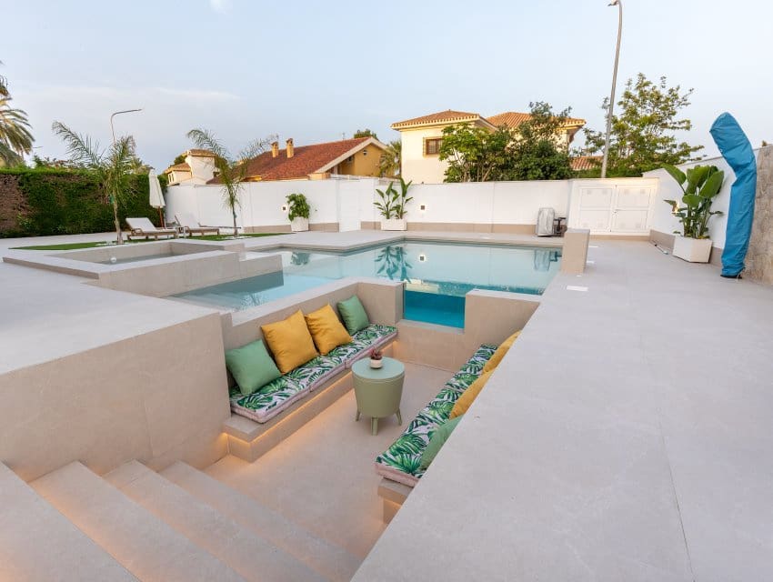 4 makuuhuone Huvila myytävänä paikassa Orihuela Costa mukana uima-altaan - 1 350 000 € (Ref: 9596989)