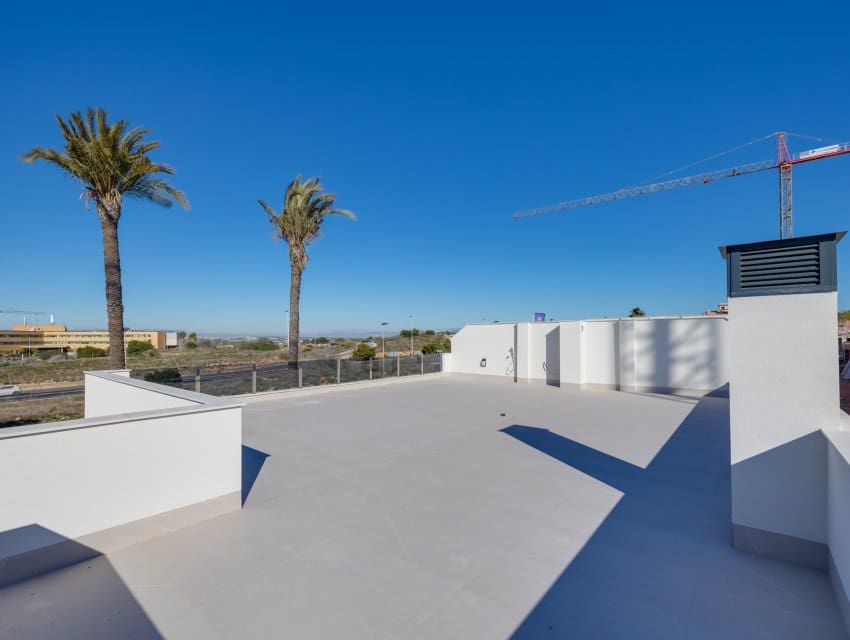 3 makuuhuone Huvila myytävänä paikassa Torrevieja - 595 000 € (Ref: 9597009)