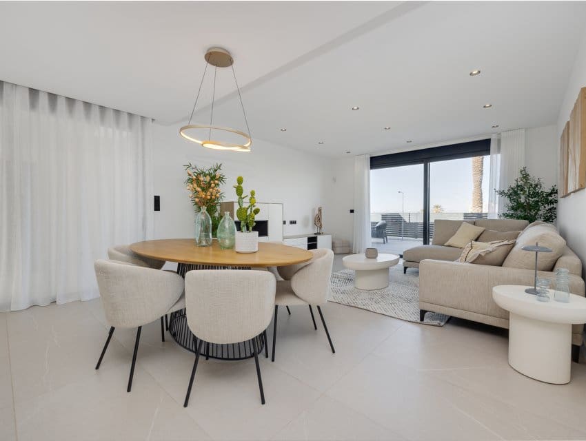 3 makuuhuone Huvila myytävänä paikassa Torrevieja - 595 000 € (Ref: 9597009)