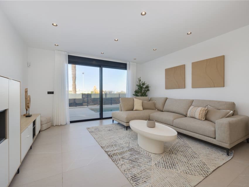 3 makuuhuone Huvila myytävänä paikassa Torrevieja - 595 000 € (Ref: 9597009)