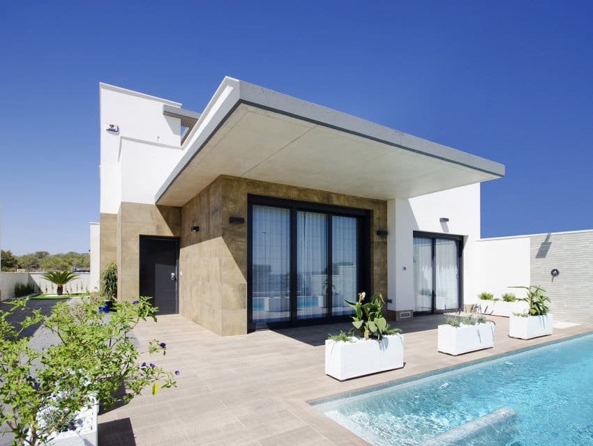 4 soveværelse Villa til salg i San Miguel de Salinas med swimmingpool - € 630.000 (Ref: 9597042)