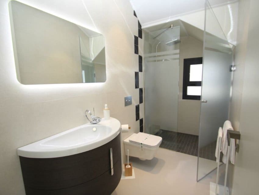 4 soveværelse Villa til salg i San Miguel de Salinas med swimmingpool - € 630.000 (Ref: 9597042)