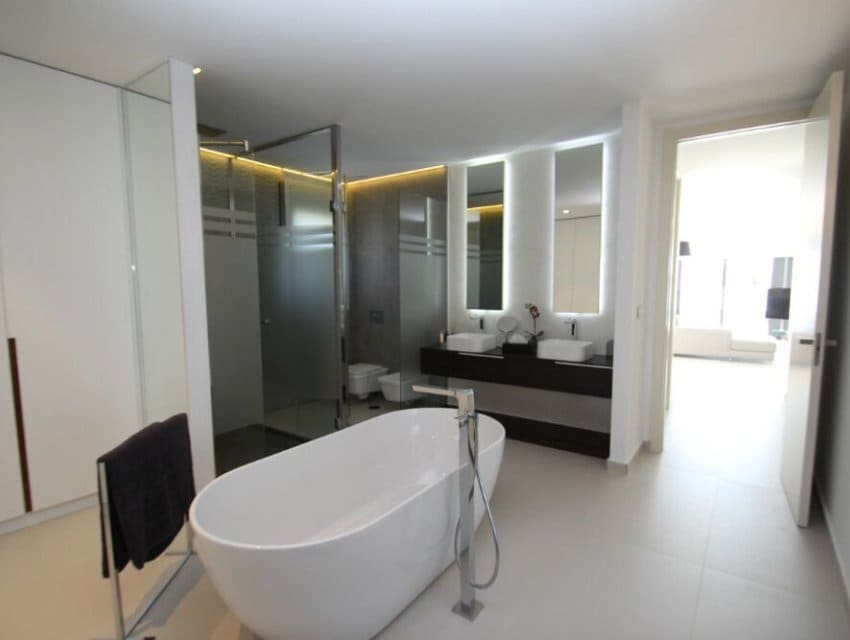 4 soveværelse Villa til salg i San Miguel de Salinas med swimmingpool - € 630.000 (Ref: 9597042)