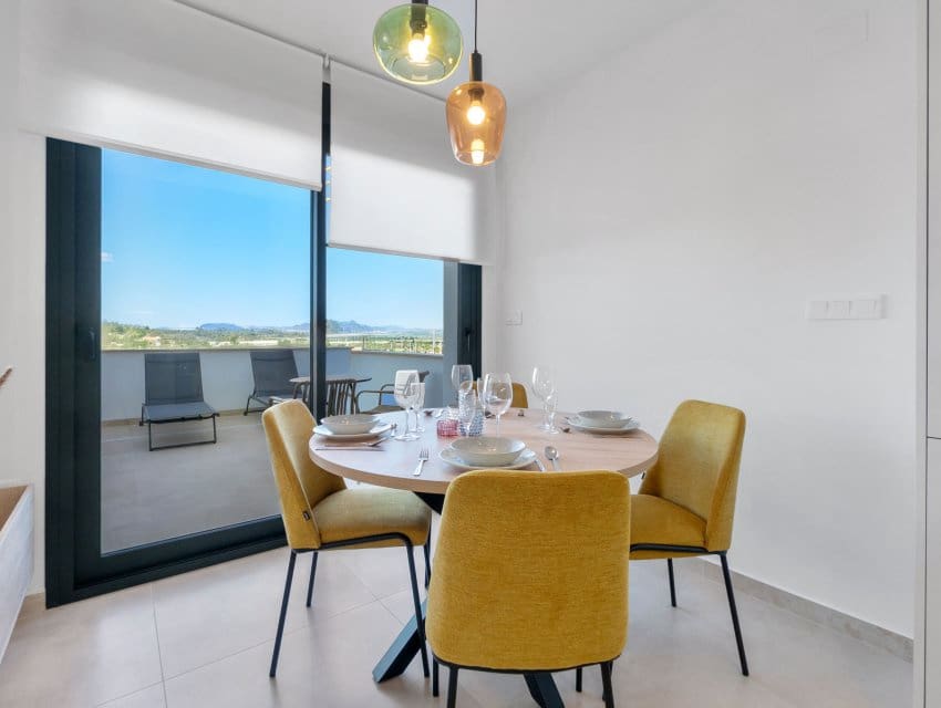 2 soveværelse Bungalow til salg i Torrevieja med swimmingpool - € 329.900 (Ref: 9597072)