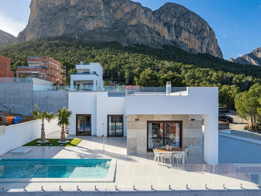 3 bedroom Villa for sale in Polop - € 649,000 (Ref: 9597084)