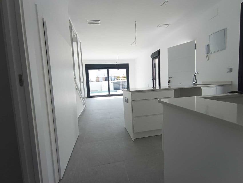 3 makuuhuone Huvila myytävänä paikassa Daya Nueva mukana uima-altaan - 307 000 € (Ref: 9597114)