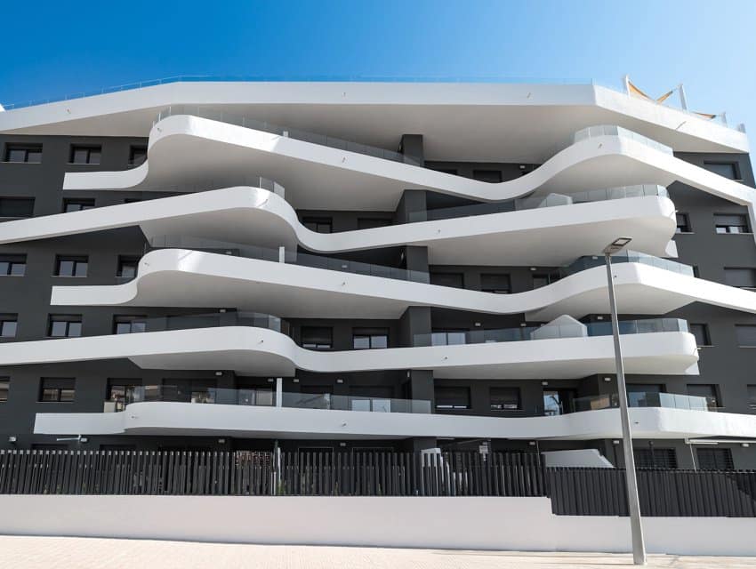 3 quarto Apartamento de Praia para venda em Punta Prima com piscina garagem - 412 000 € (Ref: 9597134)