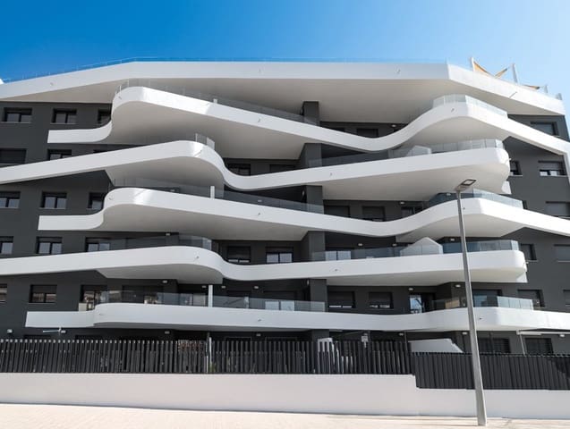 3 quarto Apartamento de Praia para venda em Punta Prima, Torrevieja com piscina garagem - 412 000 € (Ref: 9597134)