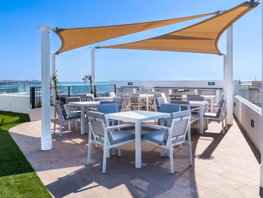 3 quarto Apartamento de Praia para venda em Punta Prima com piscina garagem - 412 000 € (Ref: 9597134)