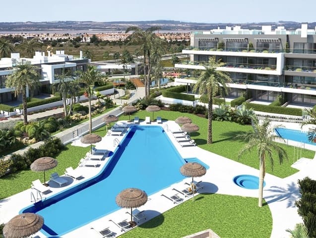 Apartamento de 2 habitaciones en Torrevieja en venta con piscina garaje - 297.000 € (Ref: 9597138)