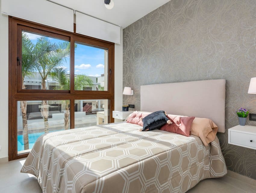 3 soveværelse Bungalow til salg i Torrevieja med swimmingpool - € 305.000 (Ref: 9626134)