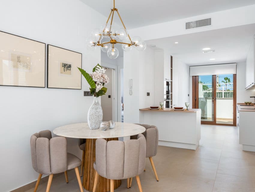 3 soveværelse Bungalow til salg i Torrevieja med swimmingpool - € 305.000 (Ref: 9626134)