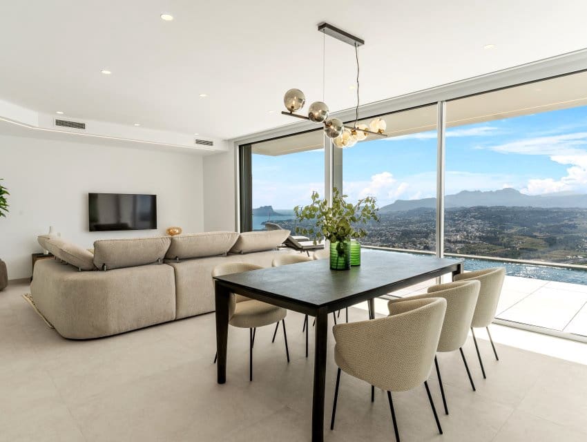 Chalet de 3 habitaciones en Cumbre del Sol en venta con piscina - 1.640.000 € (Ref: 9638051)