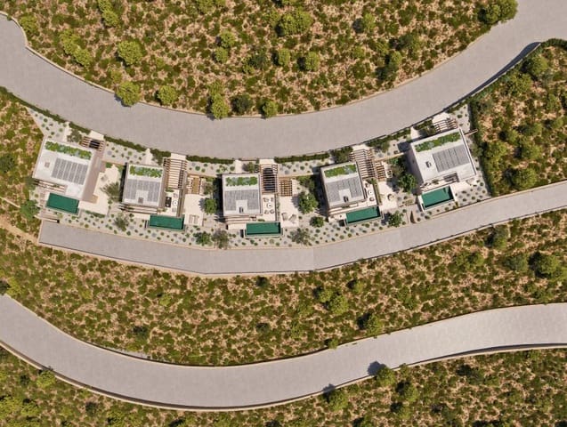 Chalet de 3 habitaciones en Llíber en venta con piscina - 980.000 € (Ref: 9652291)