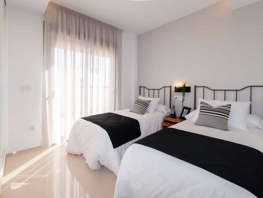 Chalet de 3 habitaciones en Los Alcázares en venta con piscina - 544.841 € (Ref: 9794958)