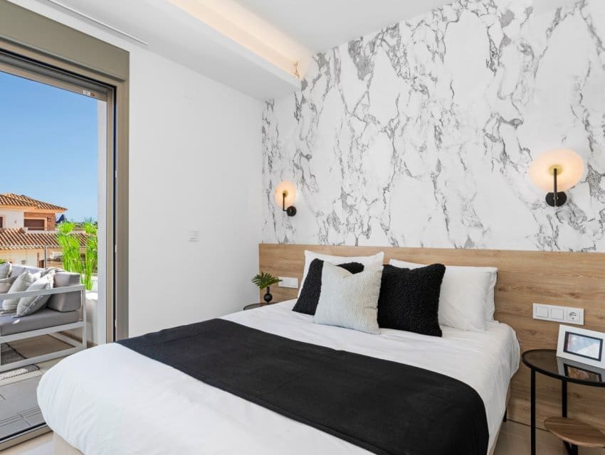 Chalet de 3 habitaciones en Los Alcázares en venta con piscina - 544.841 € (Ref: 9794958)